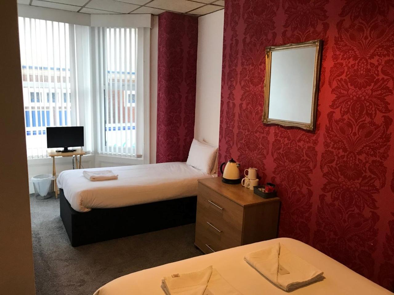 Economy, Triple, 1 Double and 1 Single Bed