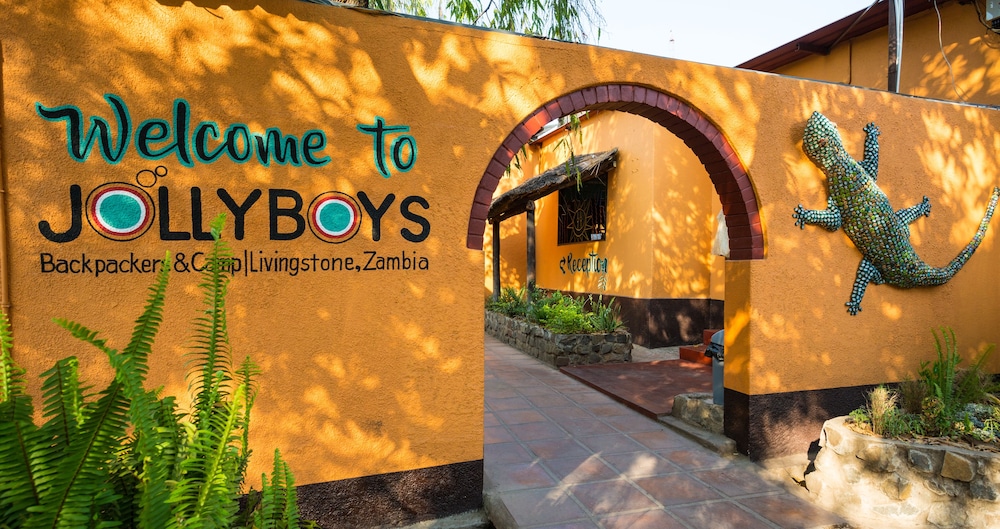 Jollyboys Backpackers 3/50