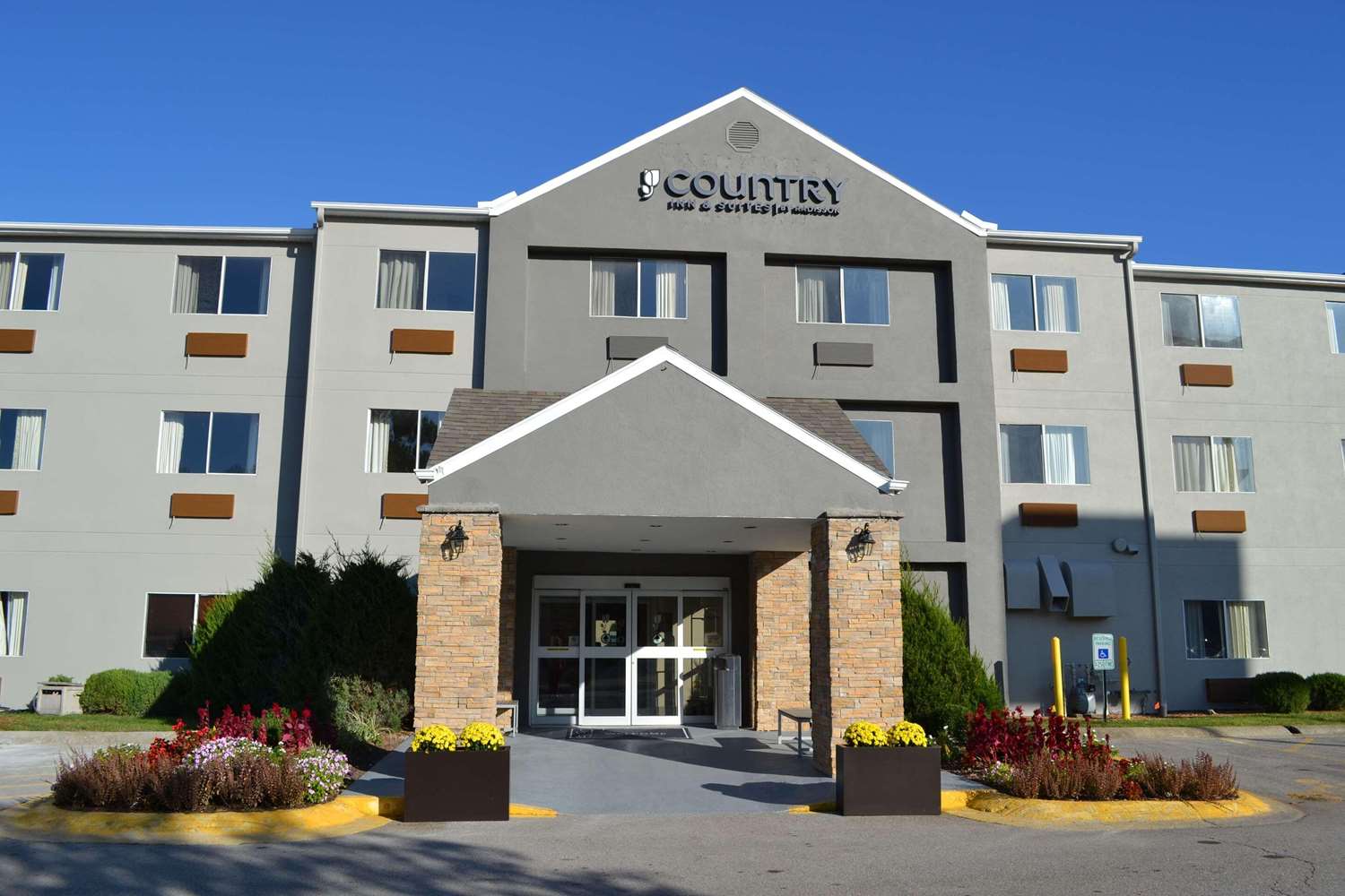 Country Inn & Suites by Radisson, Fairview Heights, IL 39/39