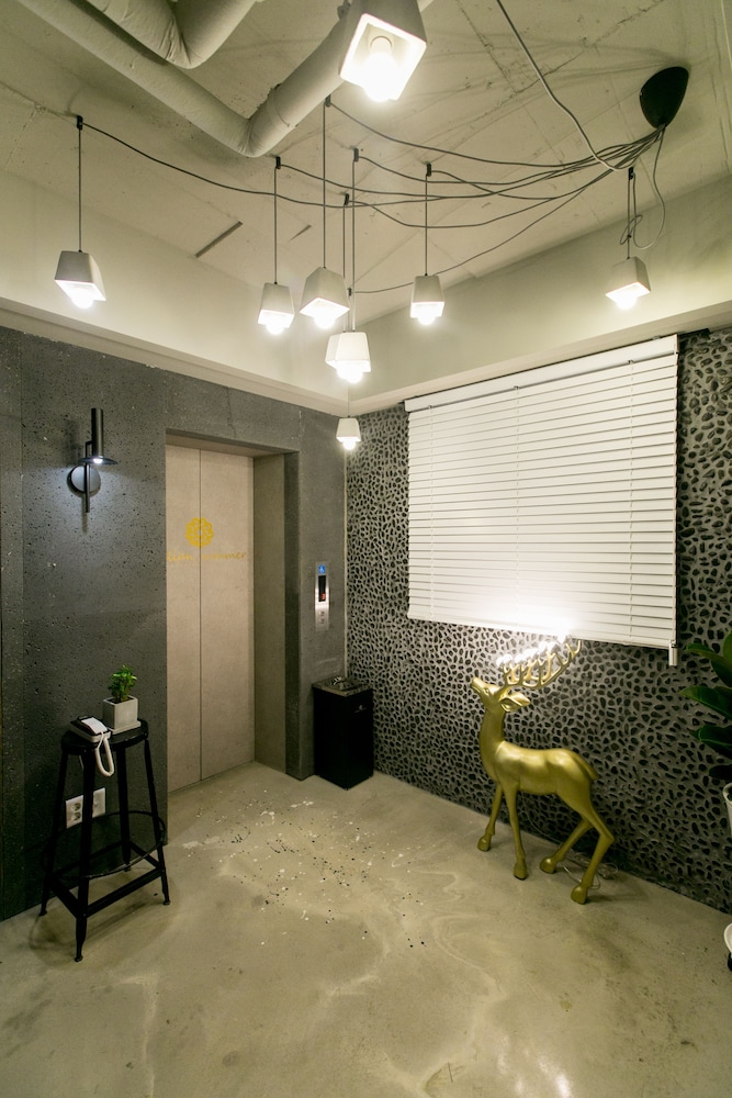 Italian Summer Boutique Hotel 63/74