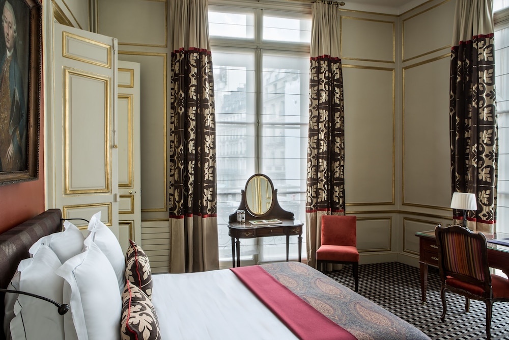 Hotel Mansart 40/63