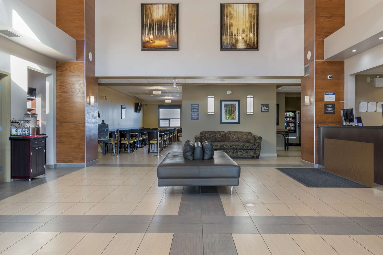 Best Western Plus Moose Jaw 8/25