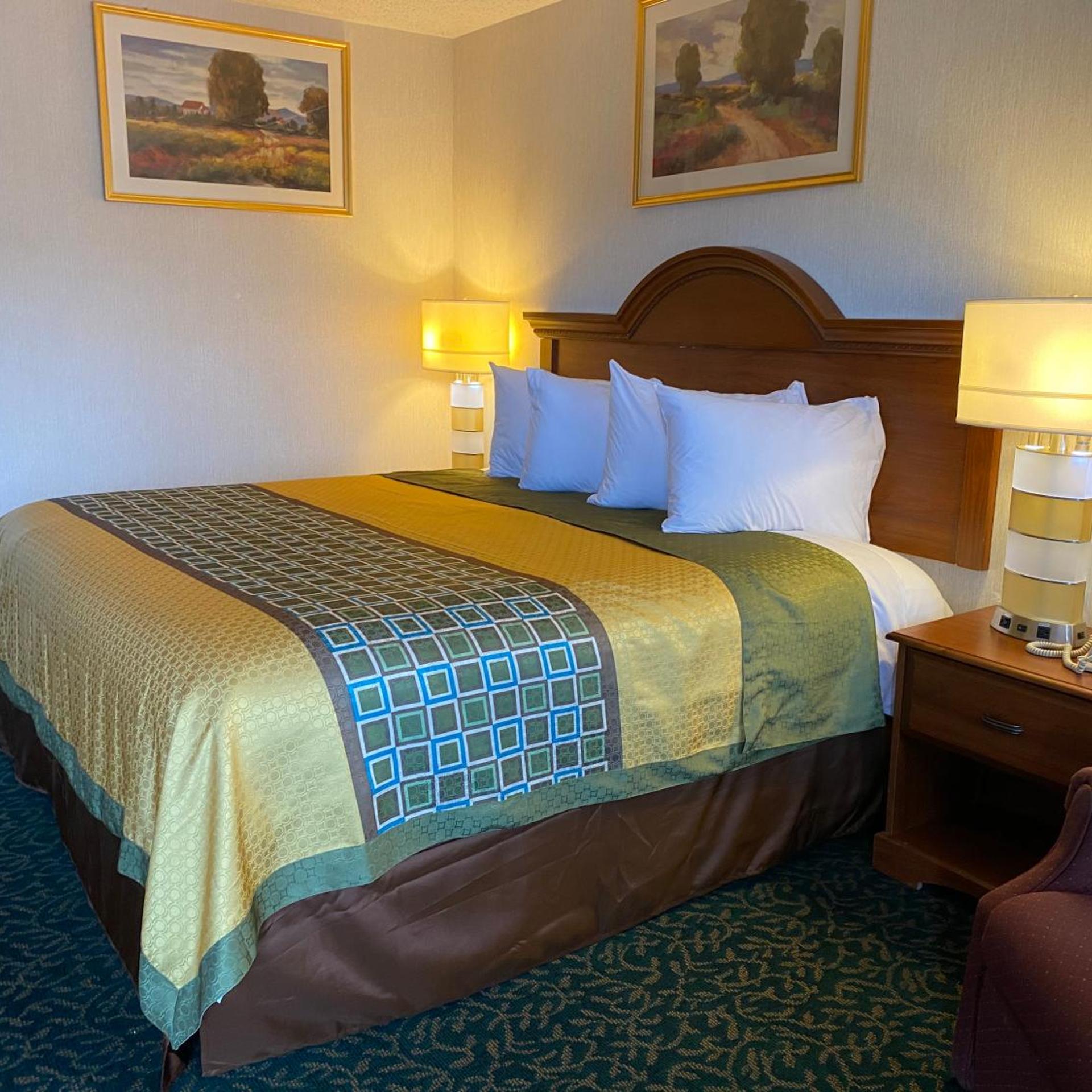 Harrisonville Inn & Suites 11/29