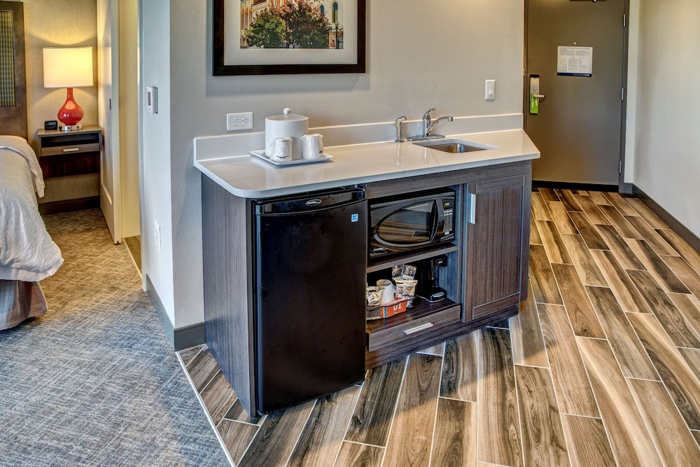 Hampton Inn Suites Franklin Berry Farms 25/44
