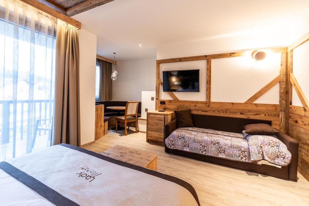 Lady Maria Hotel And Resort 31/70