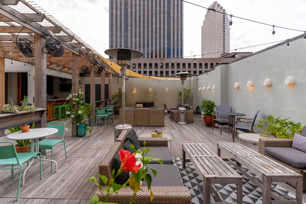 Catahoula Hotel 40/50