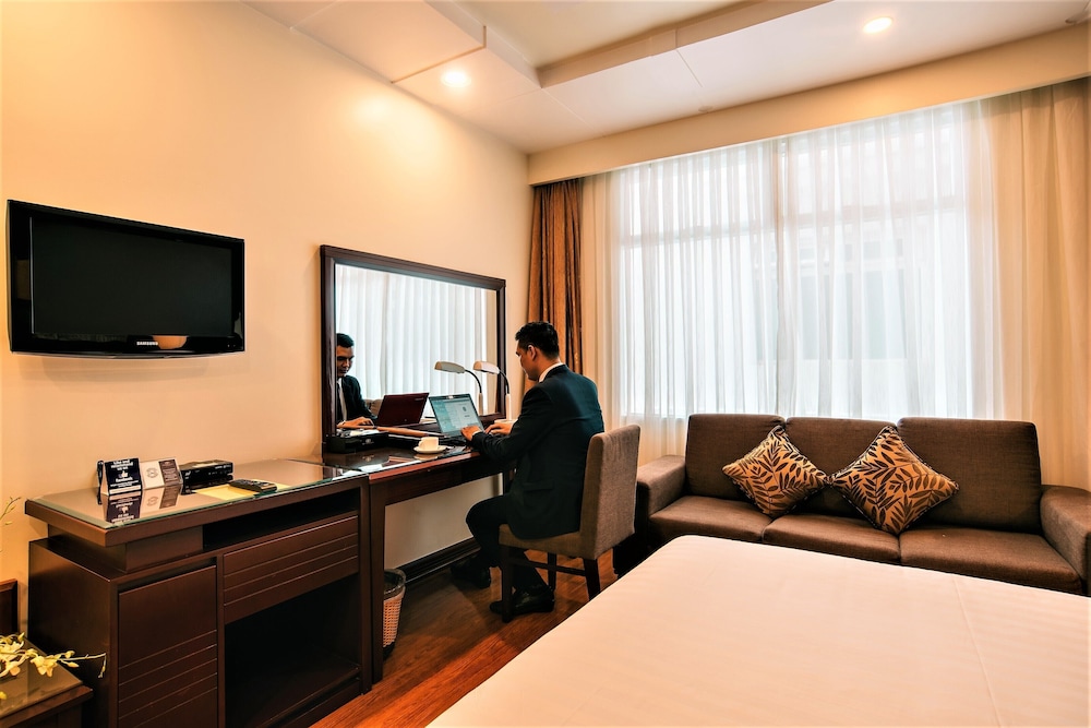 Kin Hotel Thi Sach Edition 34/55