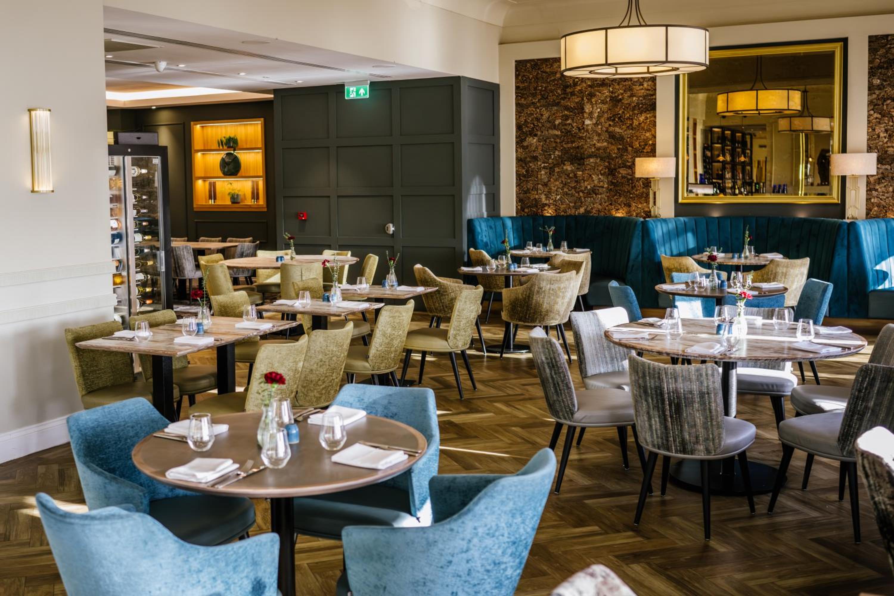 Clifton Arms Hotel 40/58