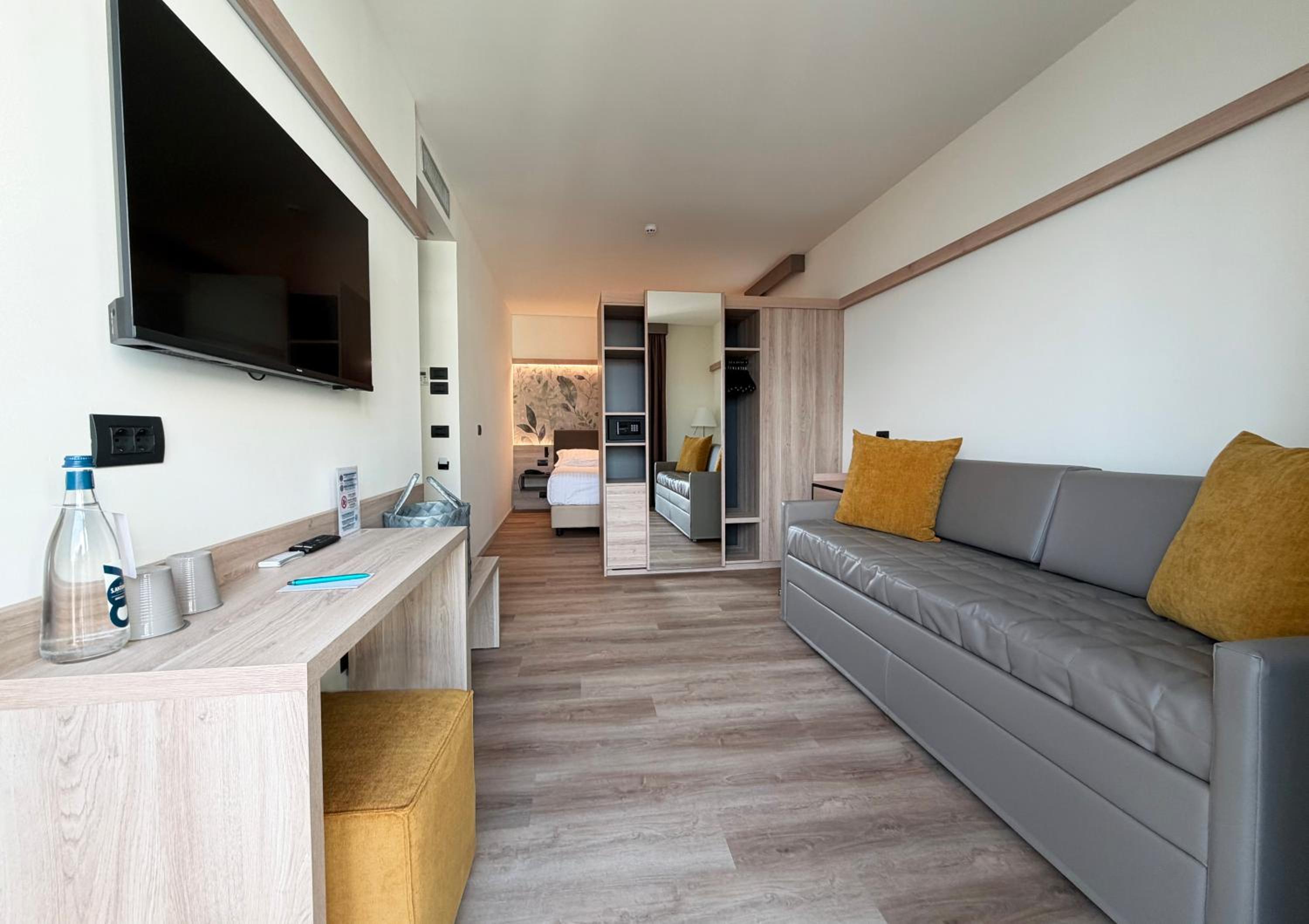HOTEL VILLA LETIZIA 37/50