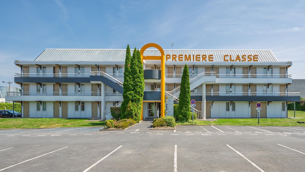 PREMIERE CLASSE BAYONNE 49/55