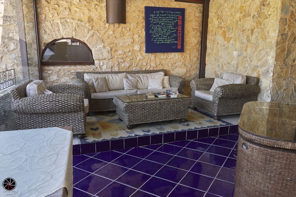 GRAND HOTEL LA BATIA 49/60