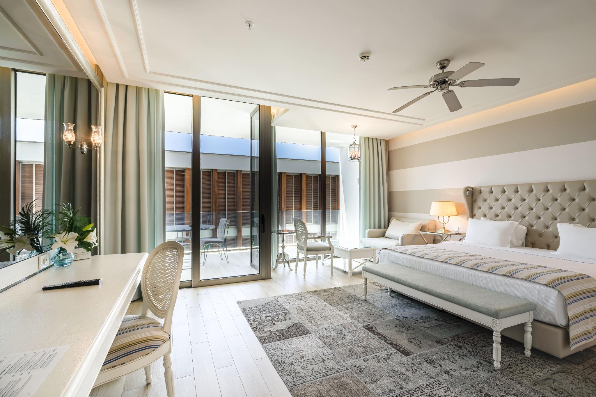 Premium, King Bed, Land View, Sofa