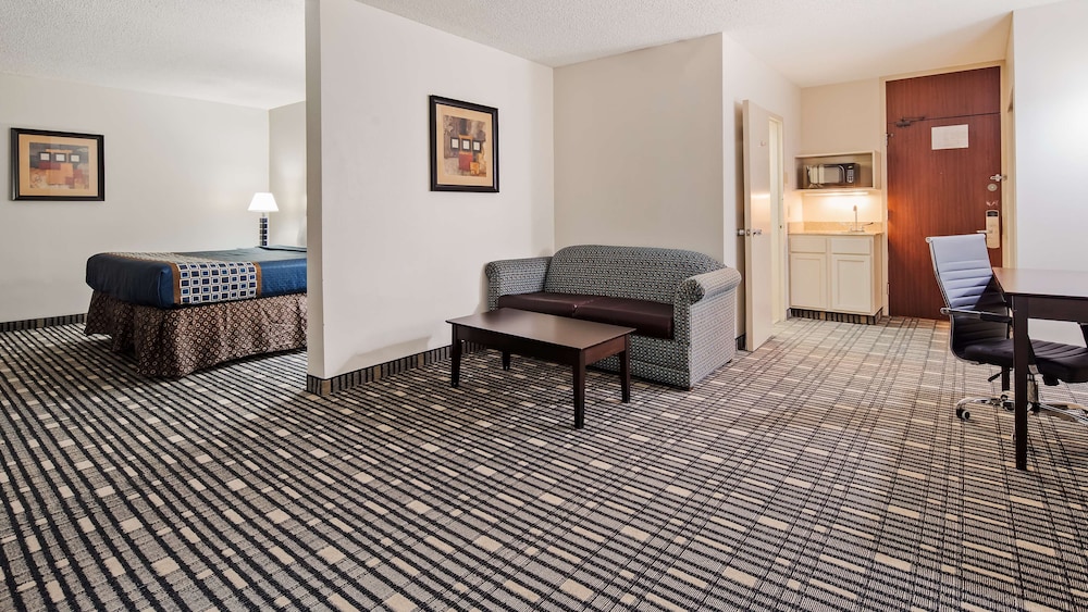 SureStay Plus By Best Western Lubbock Medical Center 30/42