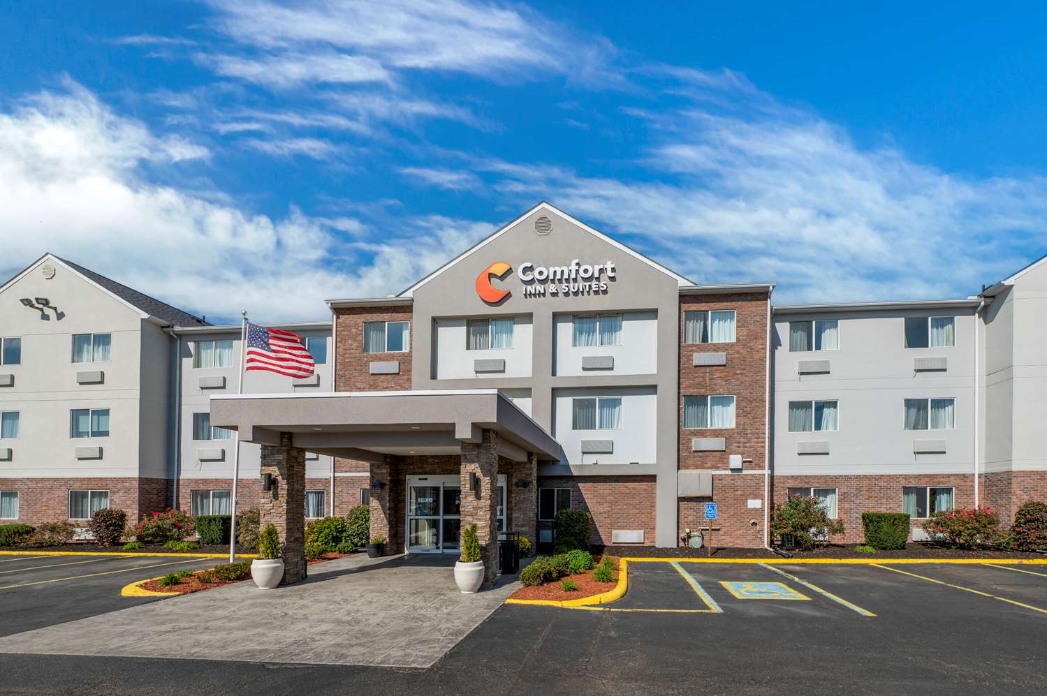 Comfort Inn & Suites Zanesville OH 26/27