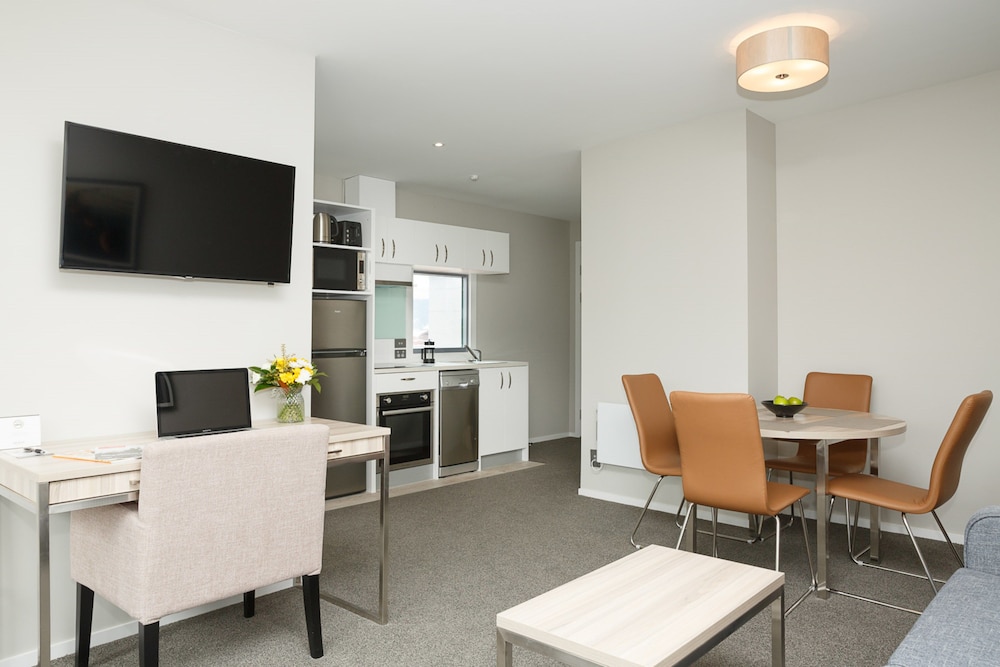Quest Petone 36/53