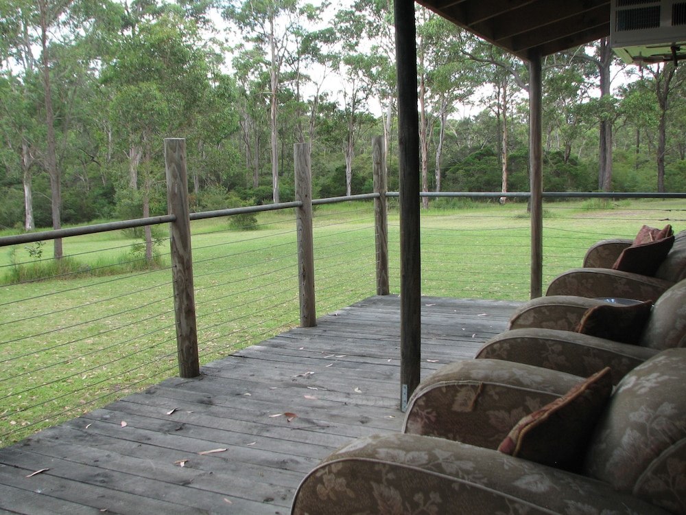 LOVEDALE COTTAGES 18/43