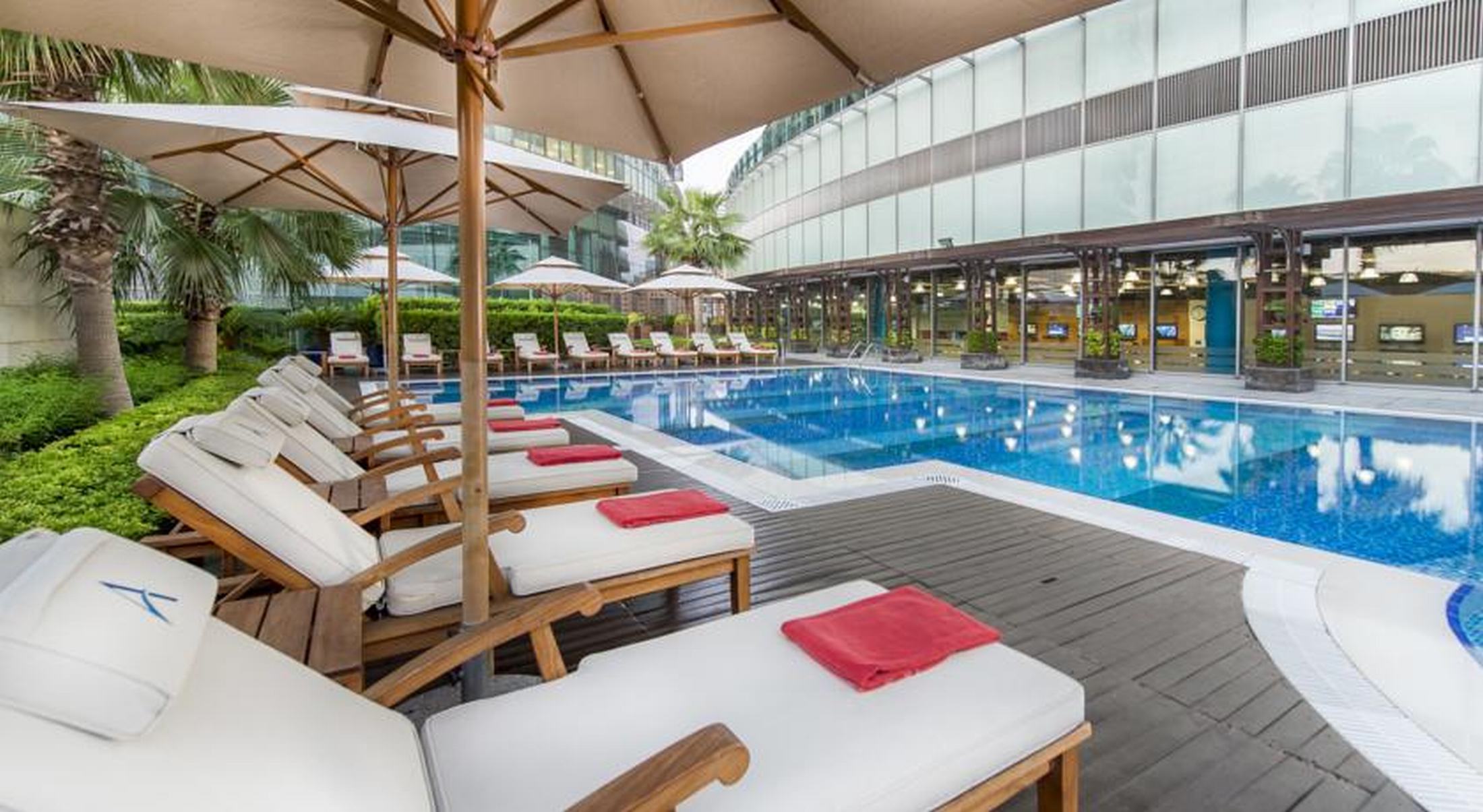 swimming pool spa