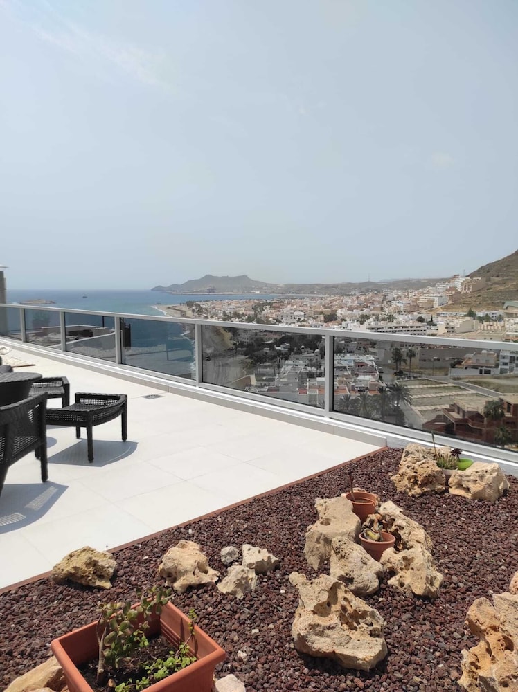 Ch Cabo de Gato Ex Valhalla Hotel and Spa 35/42