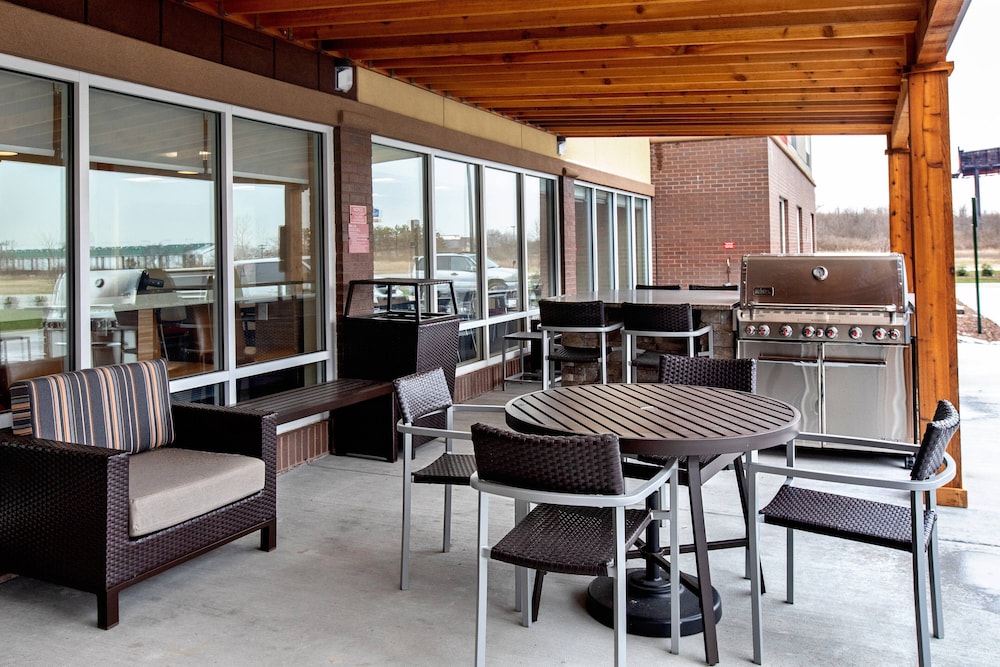Towneplace Suites By Marriott Louisville Airport 30/37