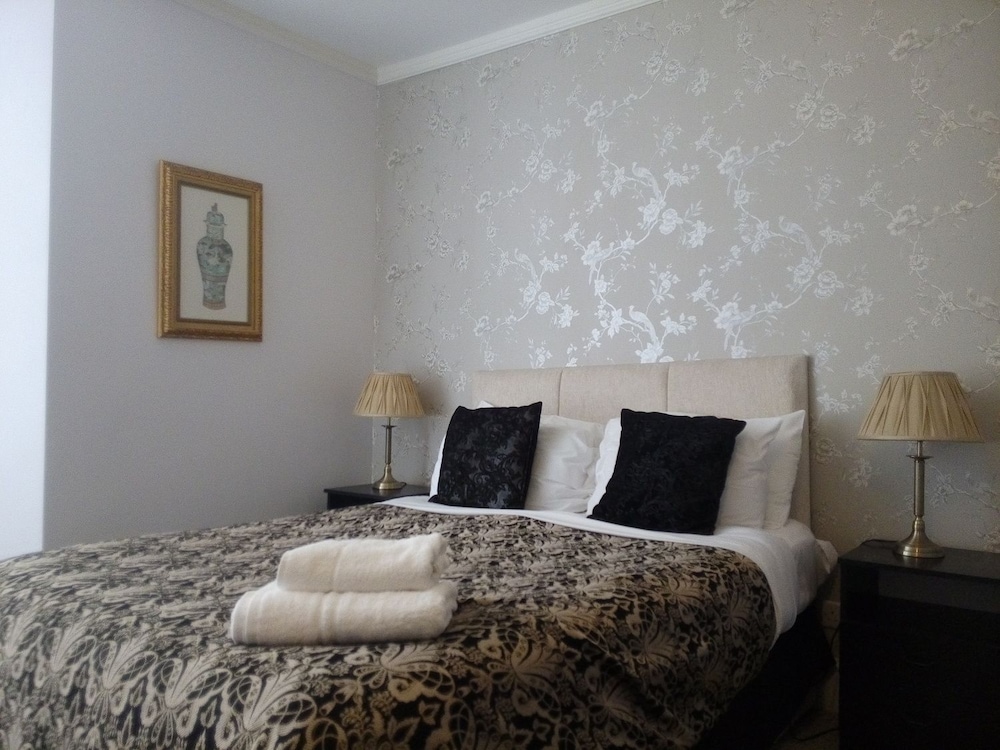 Dukes Folly Hotel 23/49
