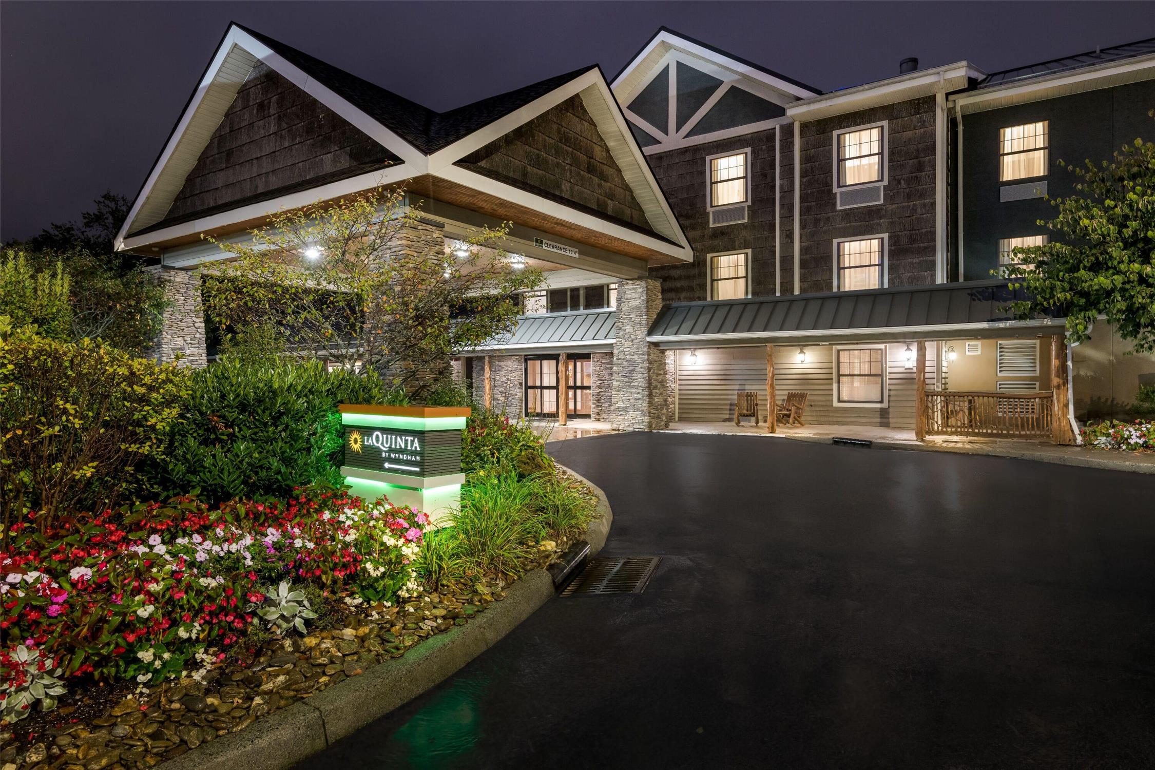 La Quinta Inn & Suites by Wyndham Boone University 57/63