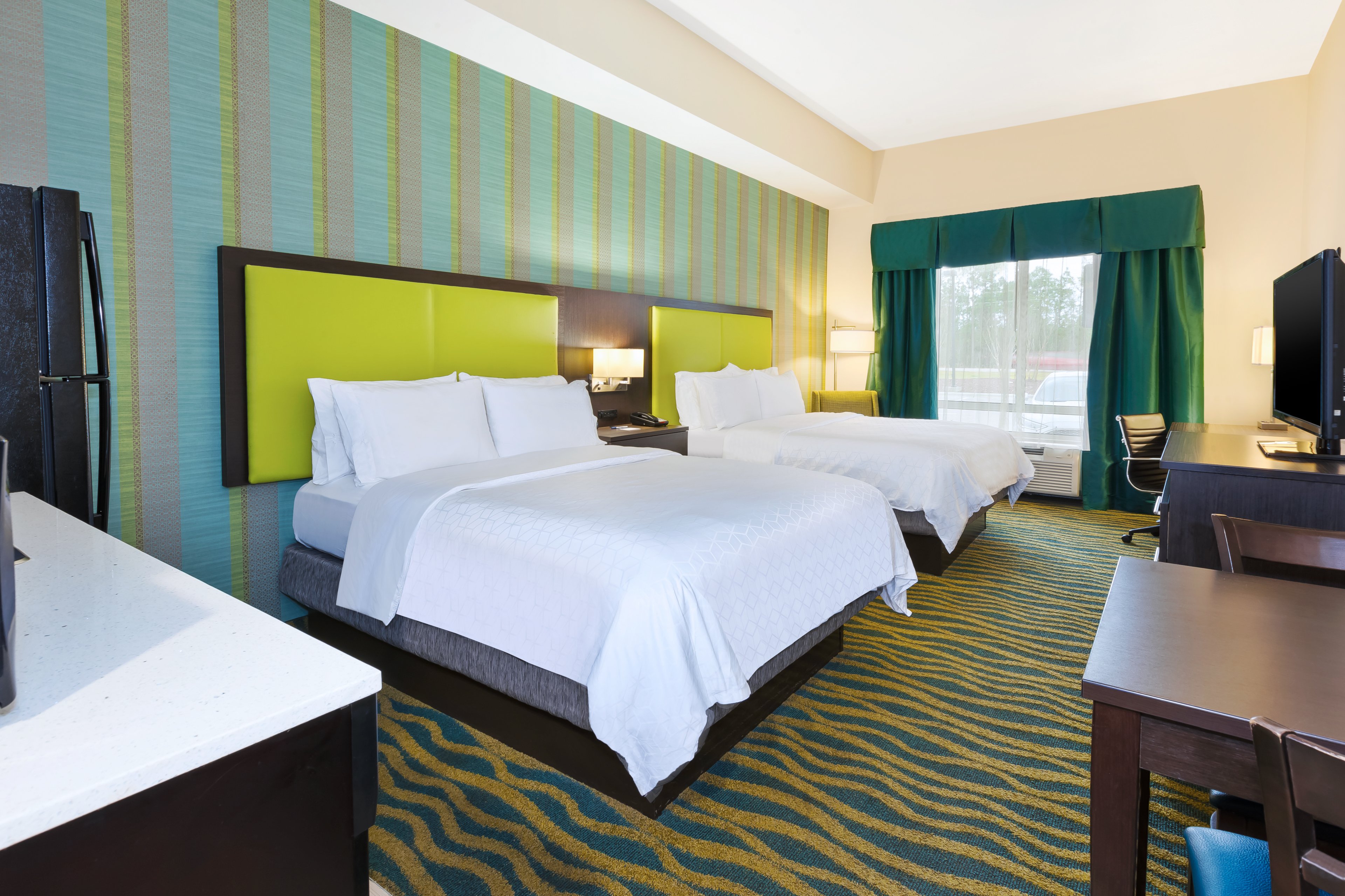 Room, 2 Queen Beds, Holiday Inn Express Suites Southport Oak Island Area 3/7