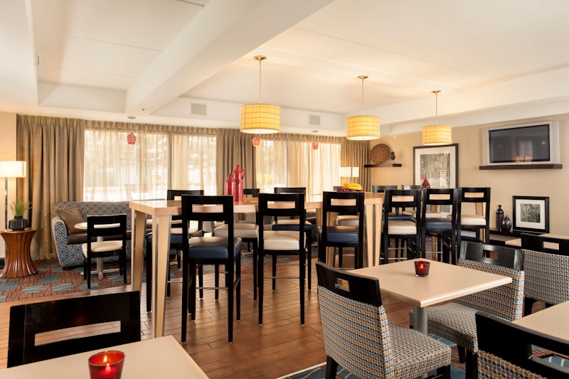 Hampton Inn Chicago-O'Hare International Airport 52/79