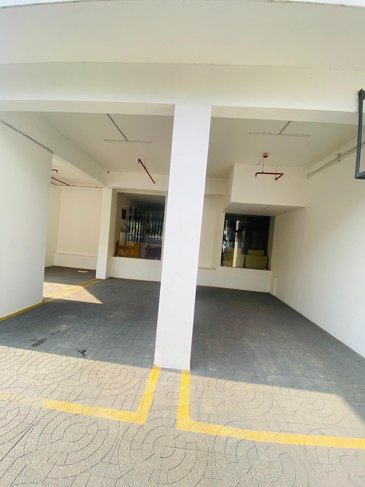 The Habitat Suites 47/50
