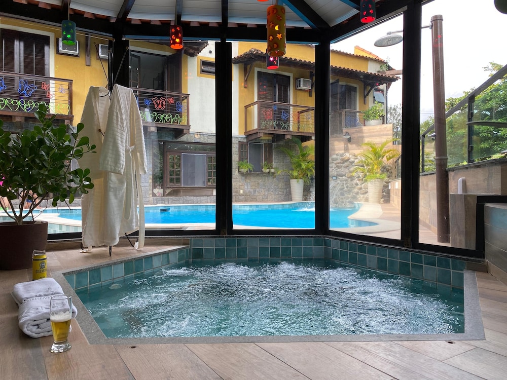 Casa Encantada Hotel & Suites 37/59