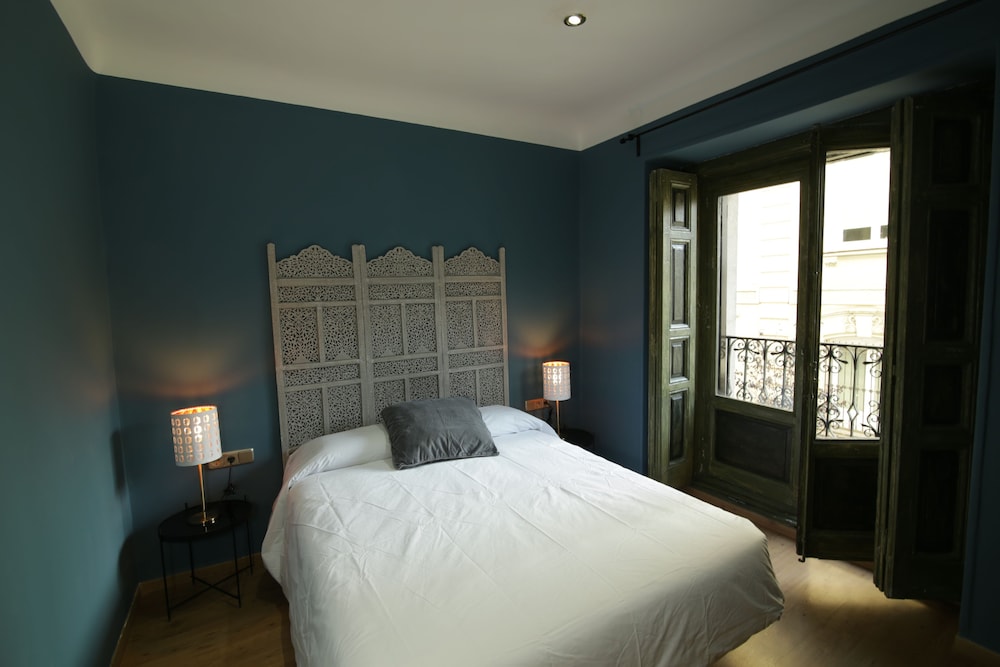 ABRACADABRA SUITES 31/54
