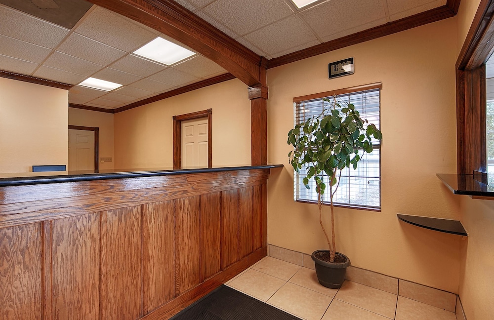 Americas Best Value Inn Winnsboro, LA 7/31