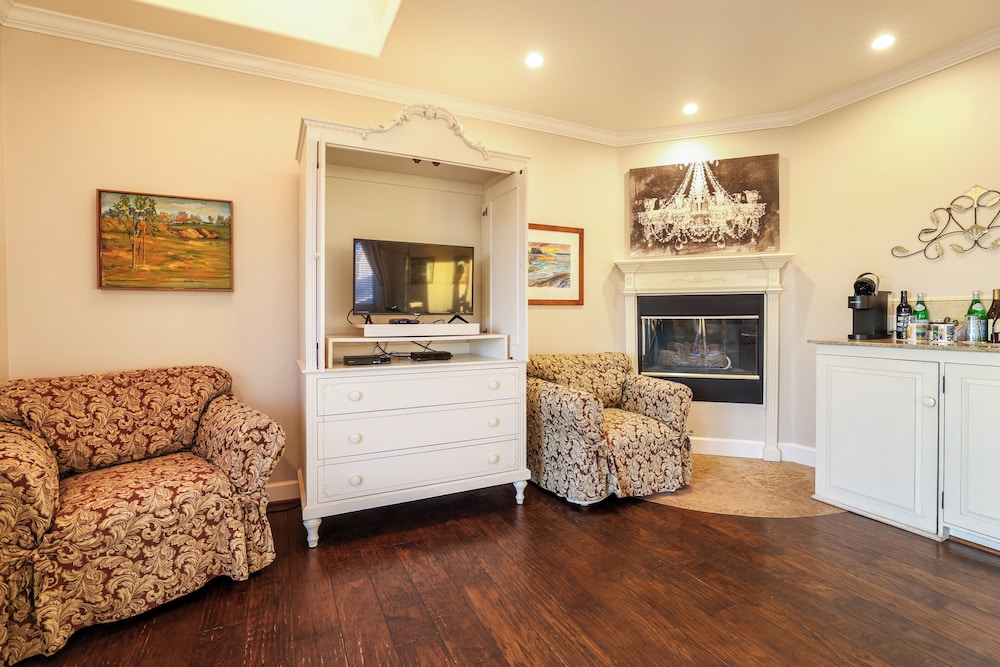 Cayucos Sunset Inn Bed and Breakfast 27/50