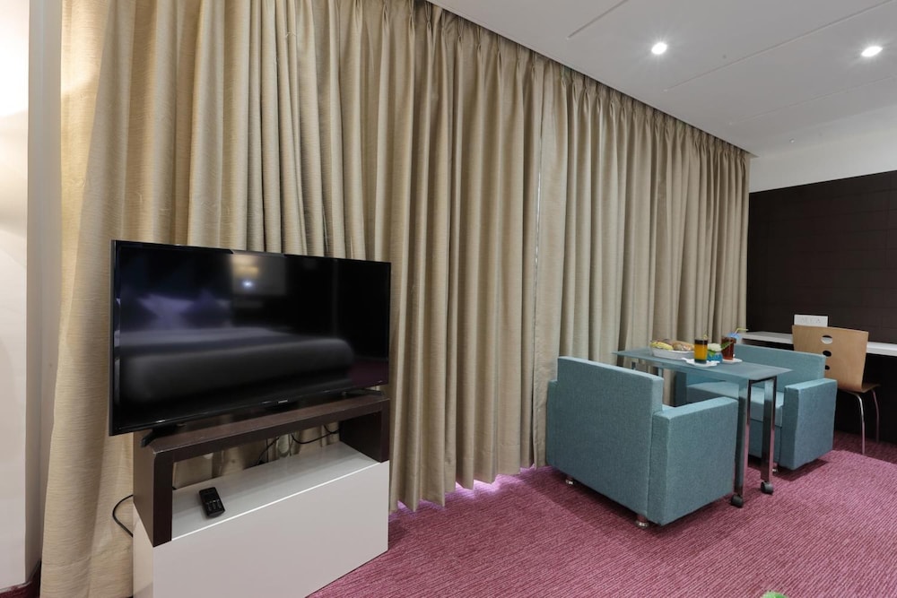 HOTEL PRAGATI THE GRAND 42/42