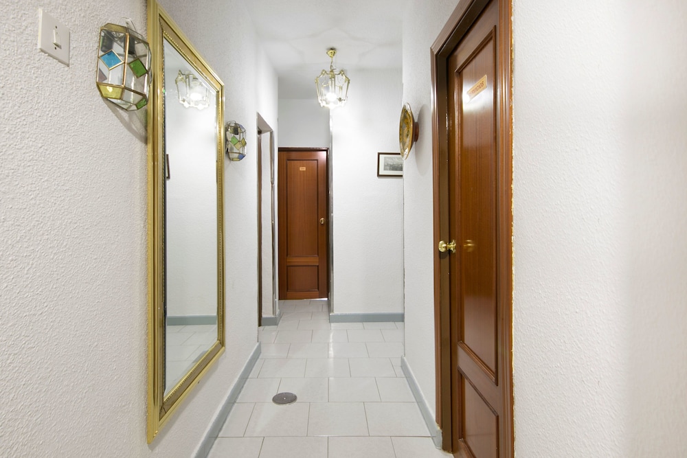 Pension Mesones 29/40