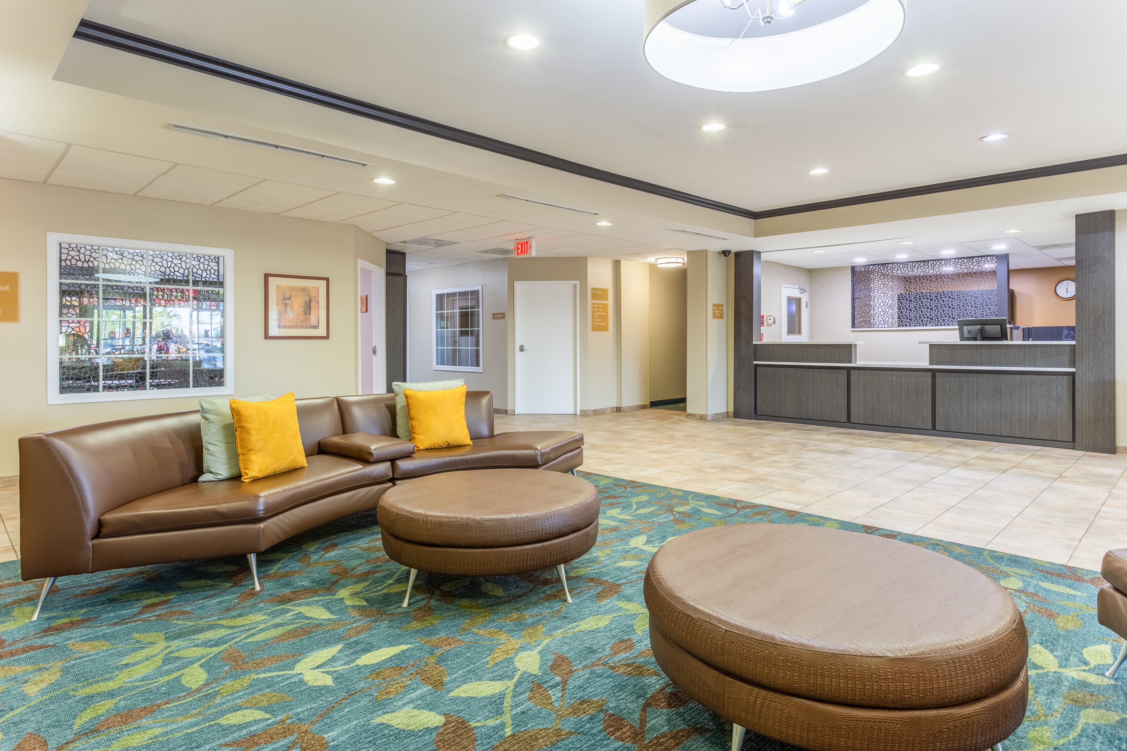 CANDLEWOOD SUITES AURORA- NAPERVILLE 30/51