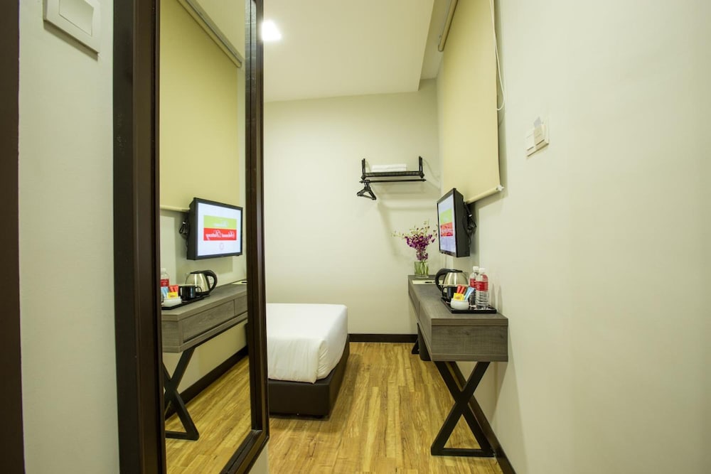 Humaira Hotel 36/41