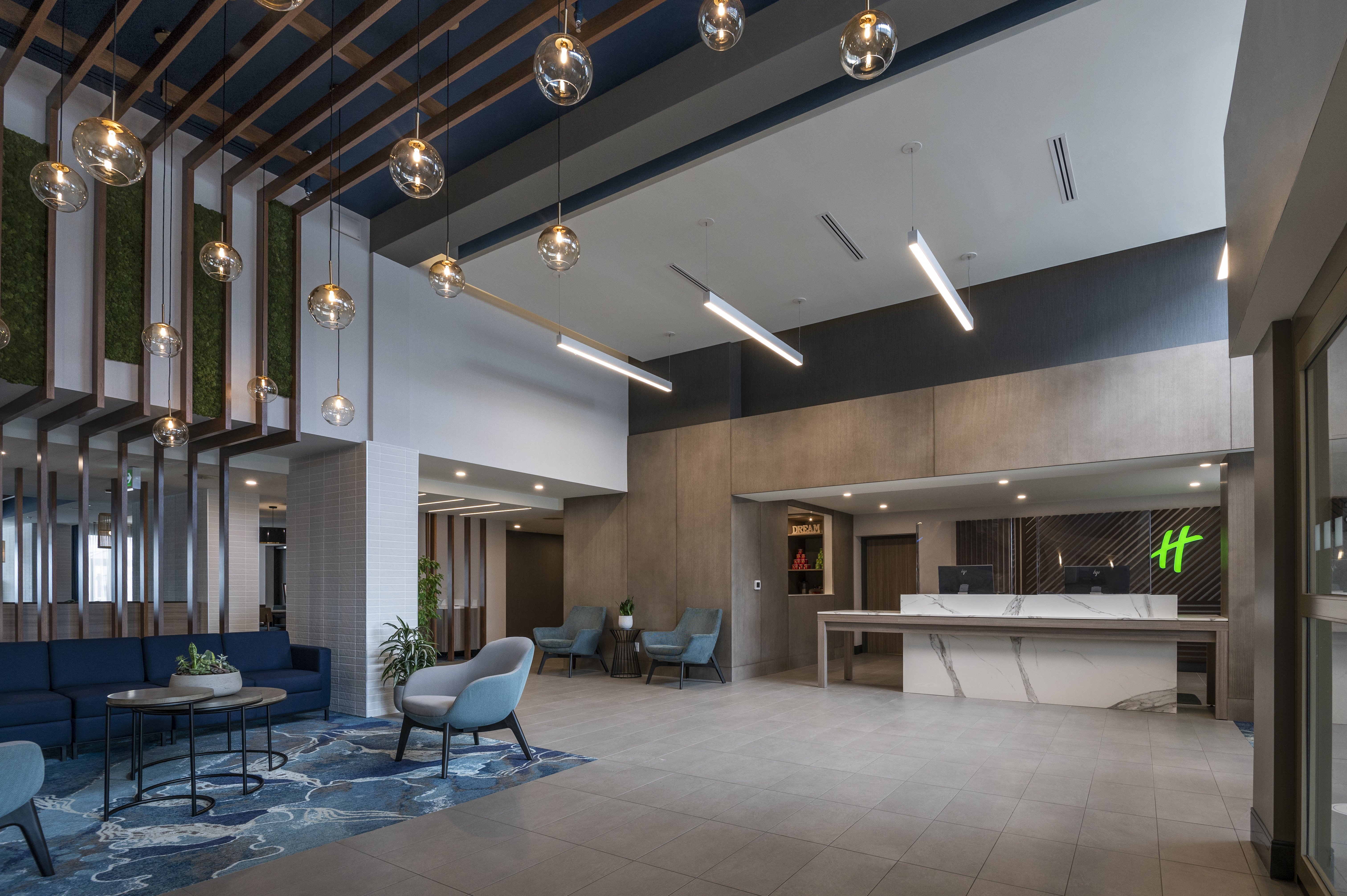 Holiday Inn Kingston Waterfront 12/71