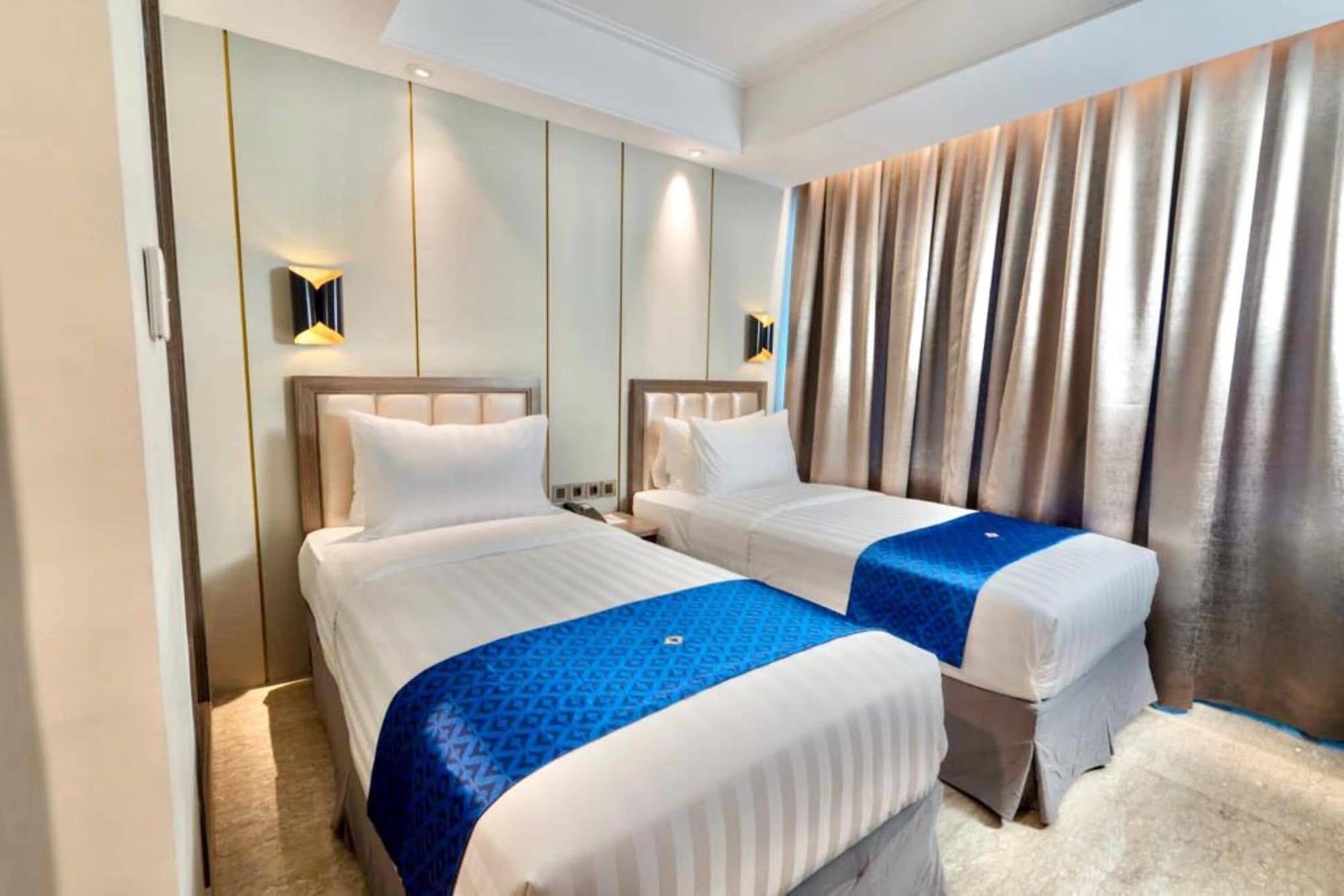 SUPERIOR, TWIN BEDS