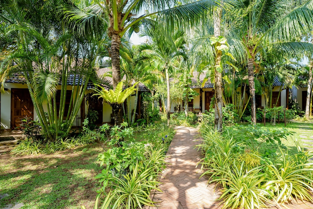 La Mer Resort 57/66
