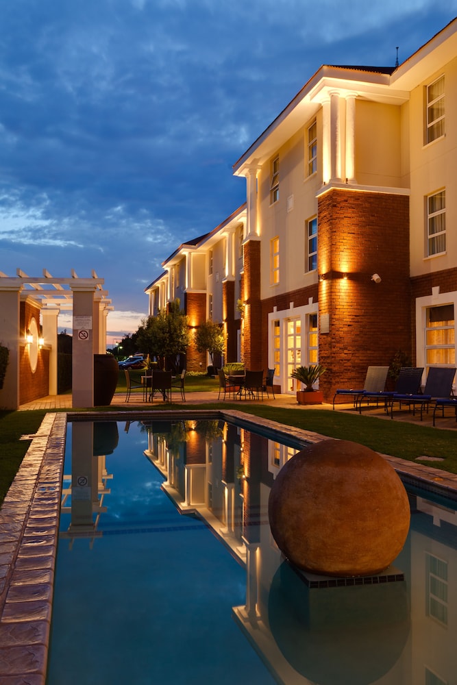 Protea Hotel Mafikeng 6/45