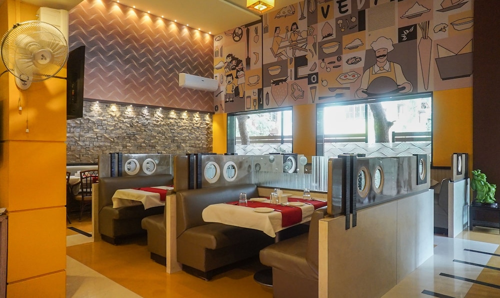 Treebo Trend Brahma Regency 29/39
