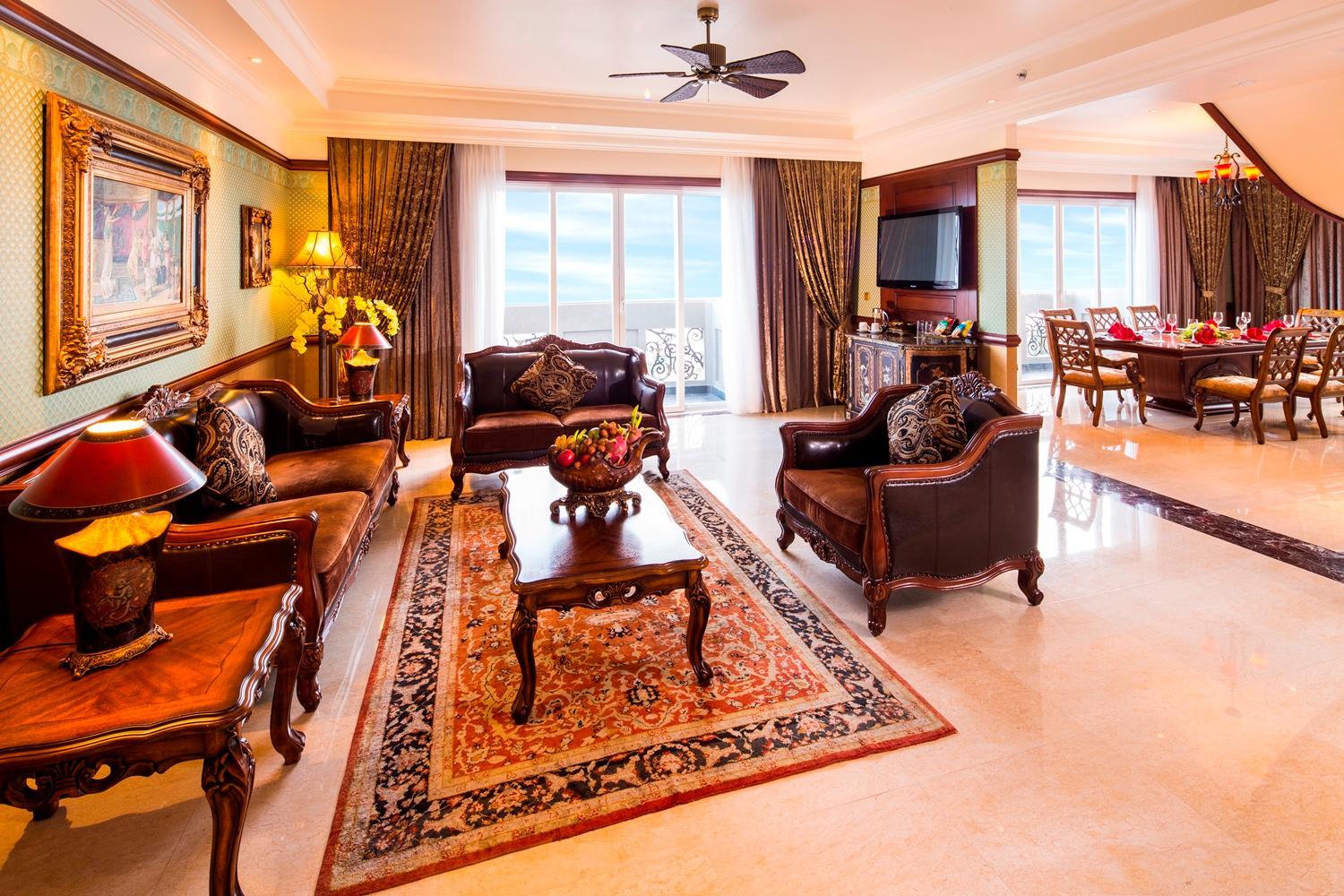 Imperial, Suite