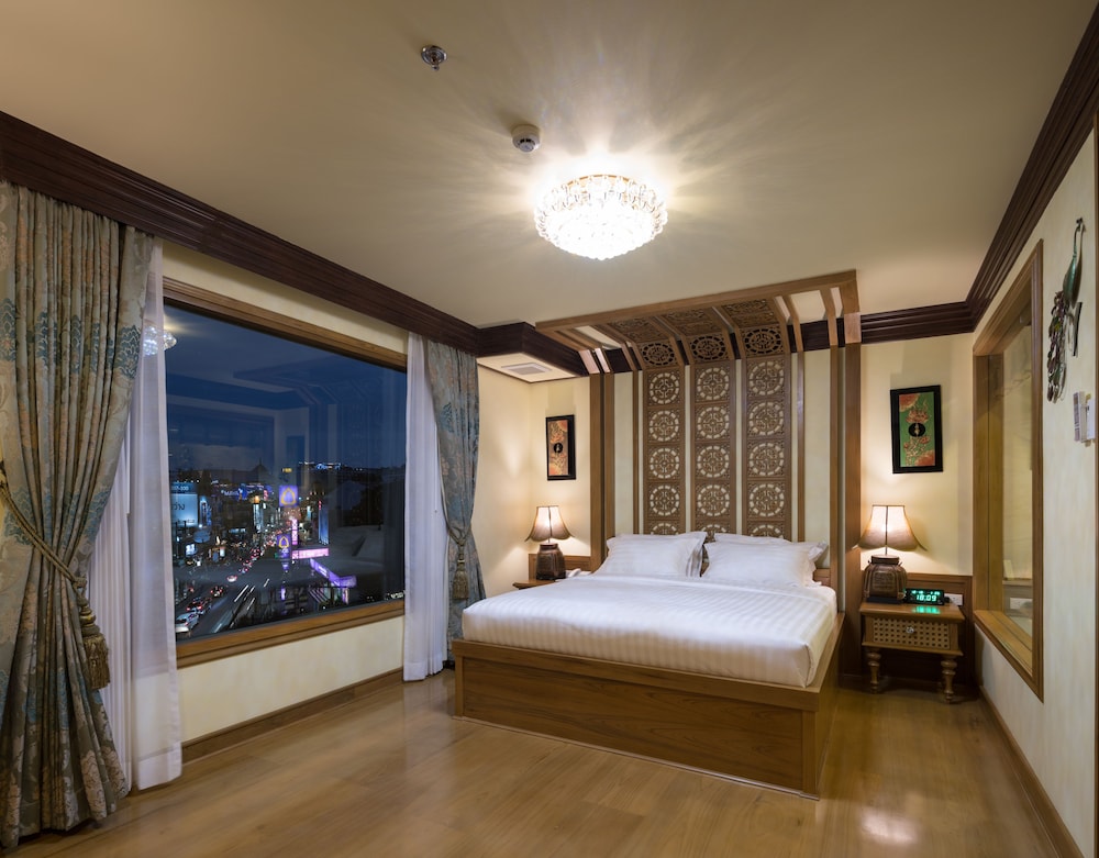 Peak Nimman Prestige Hotel 19/68
