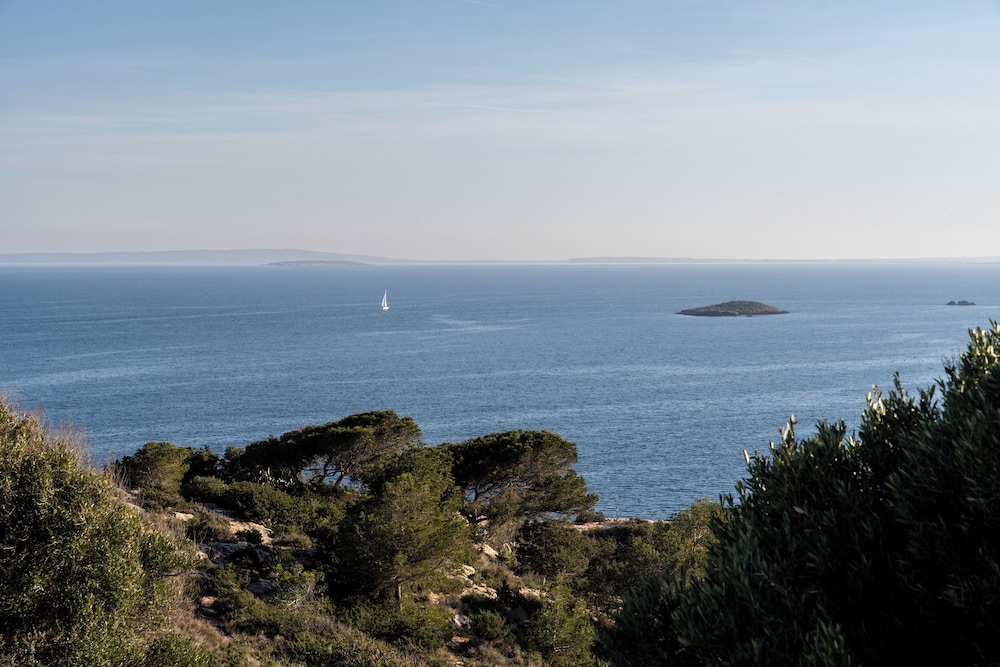 Parador de Ibiza 67/71