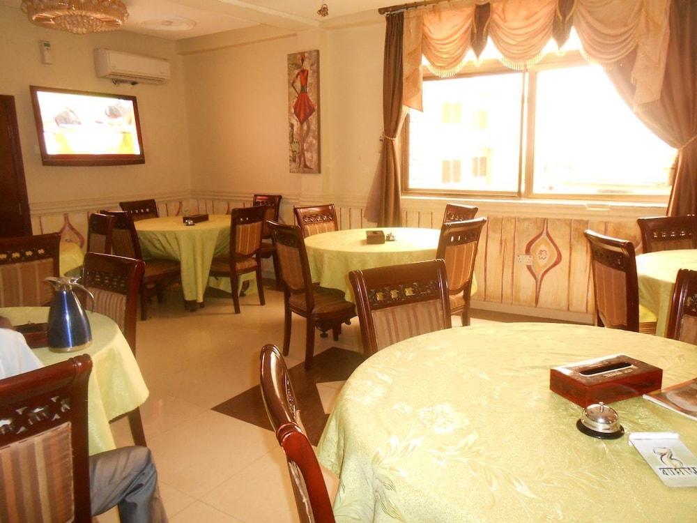 Nicolizy Hotel 24/28