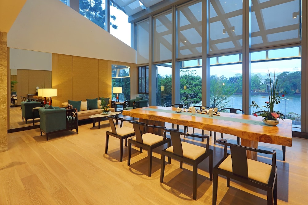 Fuzhou Lakeside Hotel 35/48