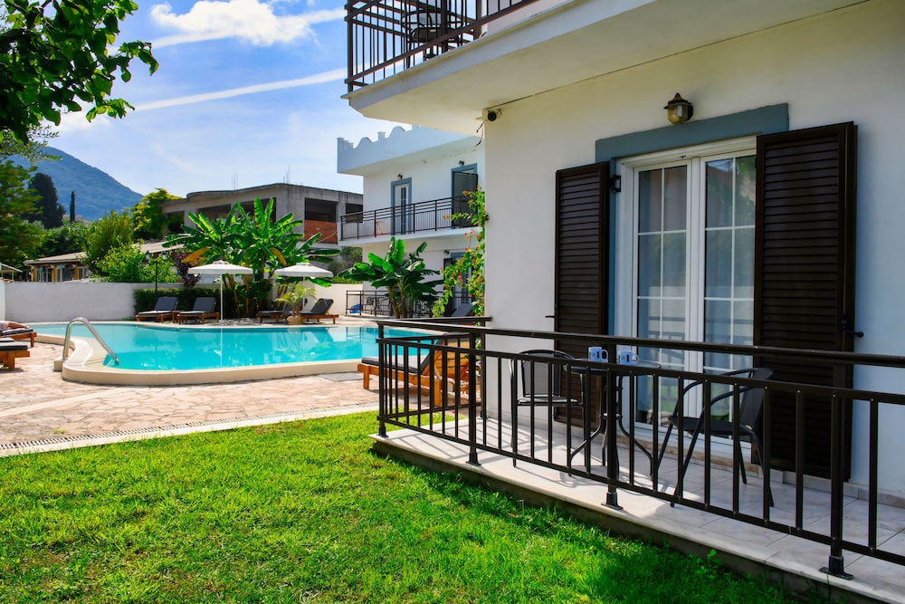 Aquarius Beach Aparthotel 62/69