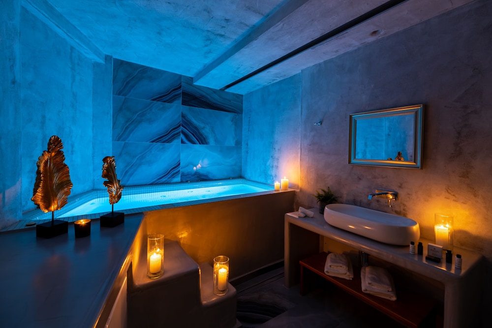 Day Dream Luxury Suites 50/81