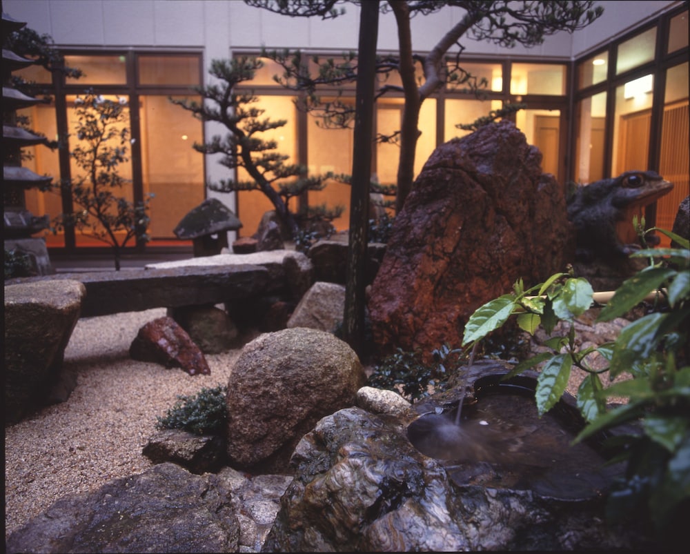 Yamani Ryokan 5/16