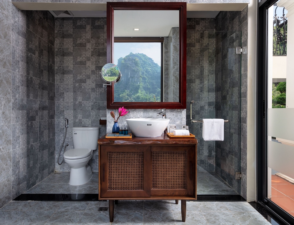 Tam Coc La Montagne Resort Spa 39/41